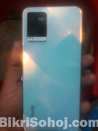 Vivo y21